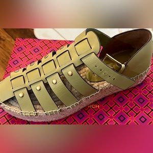 Tory Burch espadrille shoe never been worn and pistachio